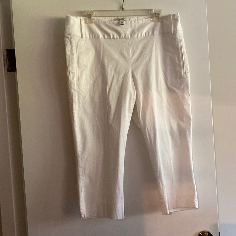 White capri